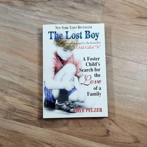 🔺️NWOT The Lost Boy; A Foster Child Search for the Love of a Family